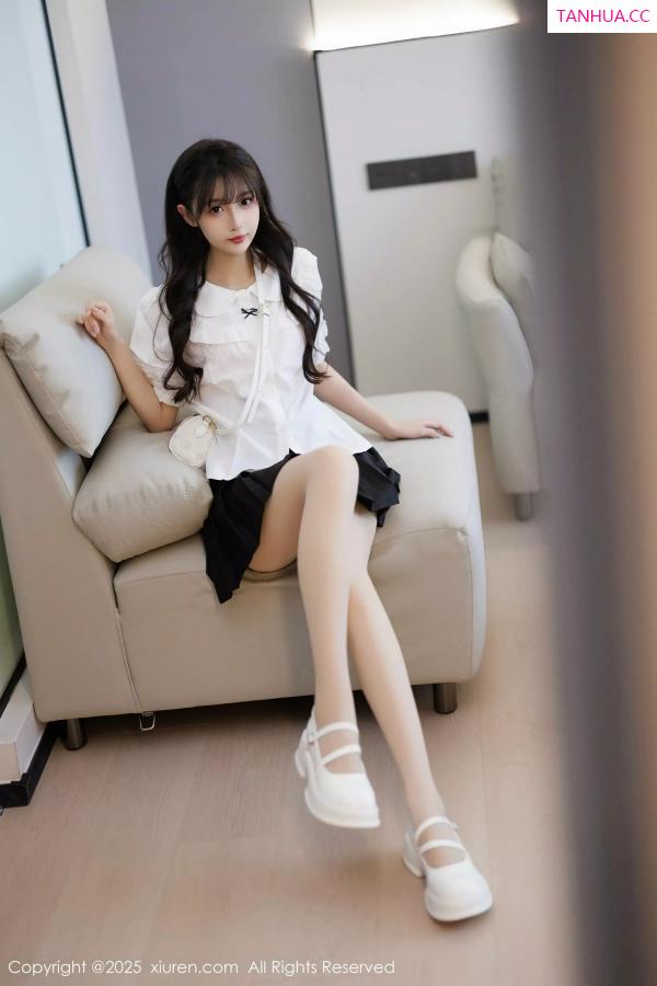   [XiuRen]高清写真图 2025.03.25 No.10067 樱桃小阑子 西安旅拍第6张图片